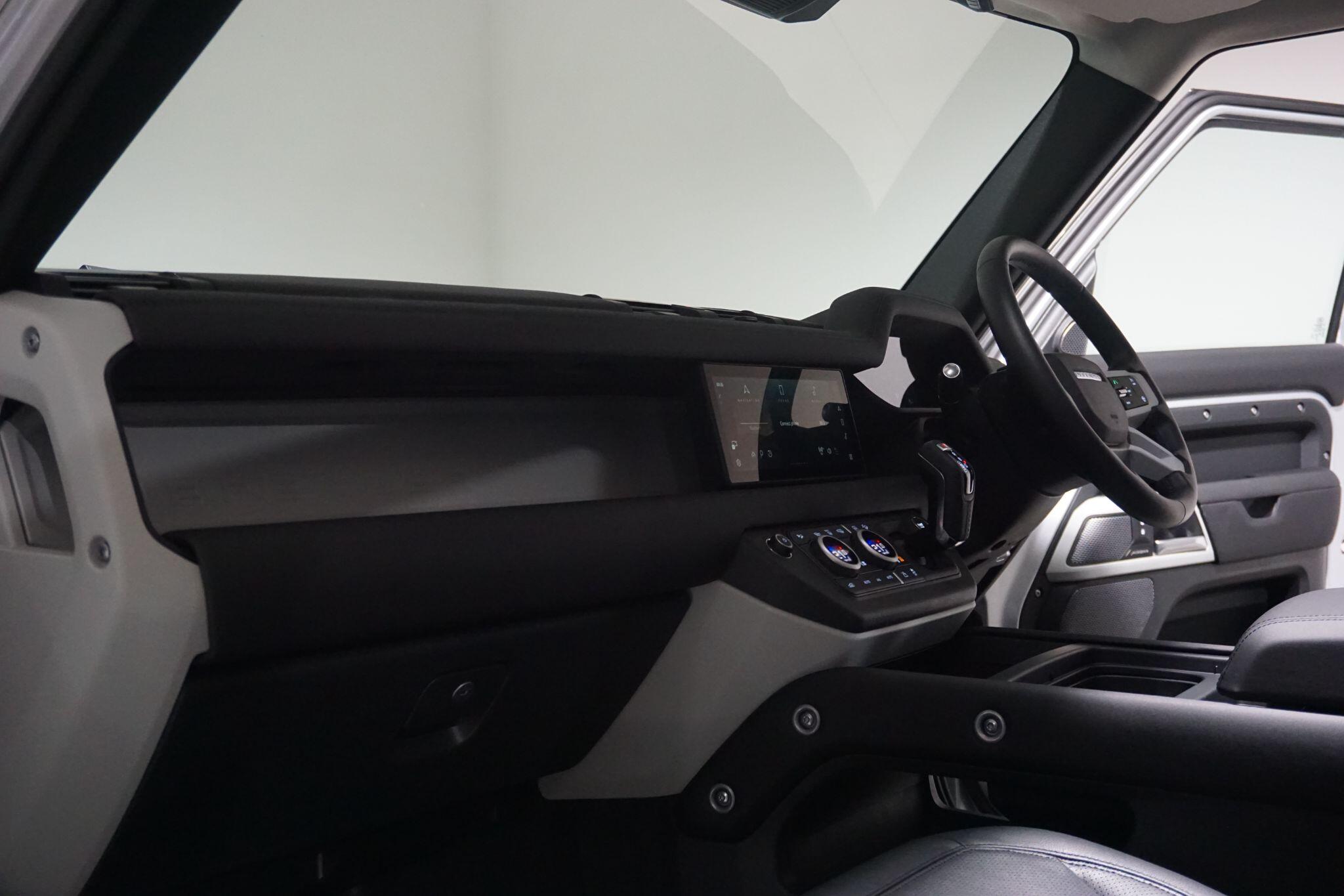 Land Rover Defender 110 2.0 P400e 15.4kWh XS Edition SUV 5dr Petrol Plug-in Hybrid Auto 4WD Euro 6 (s/s) (404 ps)